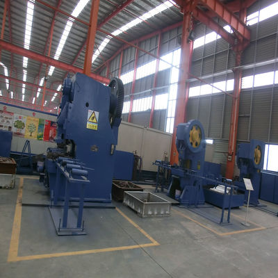 Q235 Construction Pre Fabricated Steel Buildings With Sandwich Panel Roof Cladding