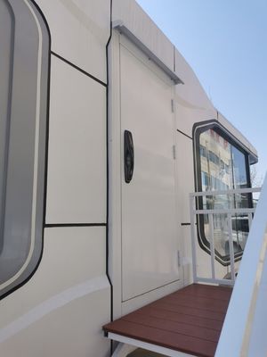 Prefabricated Apple Cabin House Capsule Container Prefab House For Coastal Hotel