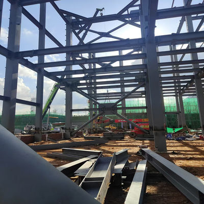 Pre Engineered Steel Structure Workshop Construction With Steel Color Sheet Cladding